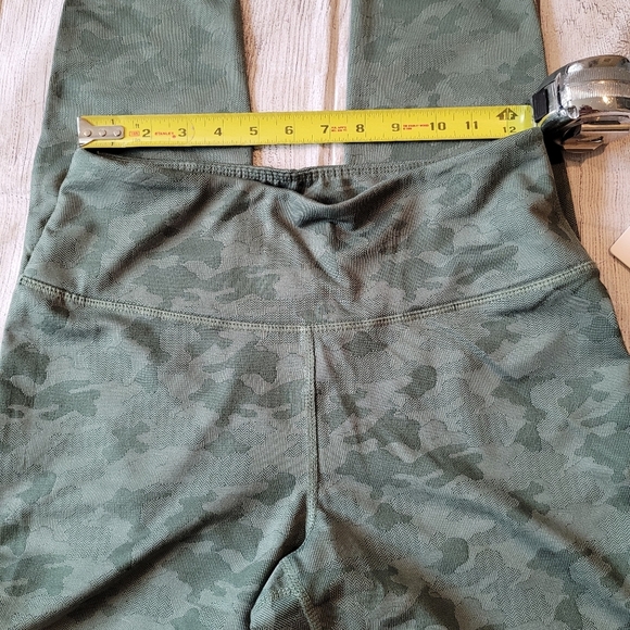 Danskin •Size Medium• Jungle Green Jacquard Hi-Waist Leggings ☆New w/ Tag☆ - Picture 5 of 8